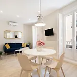 Modern, Brand-New Apartment For 4 In Las Letras - Huertas