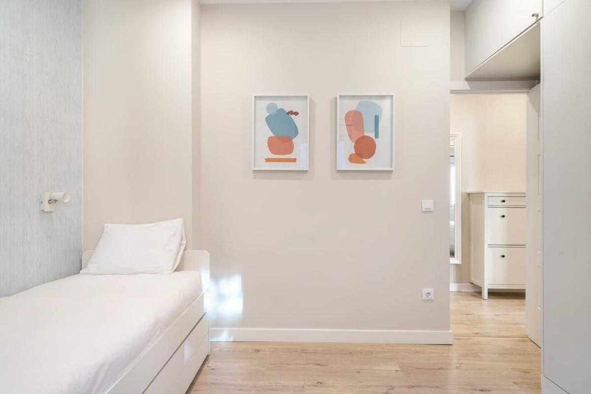 Apartamento Modern, Brand-new For 4 In Letras - Huertas