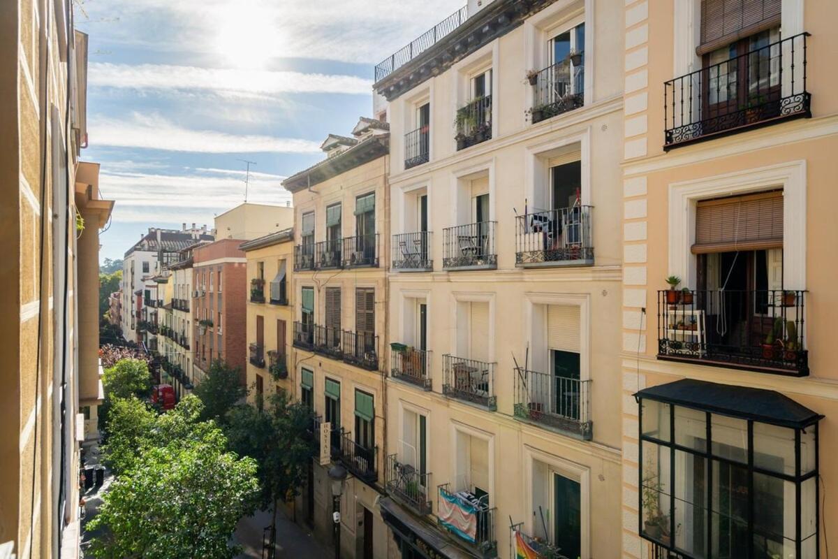 Modern, Brand-new For 4 In Letras - Huertas Madrid