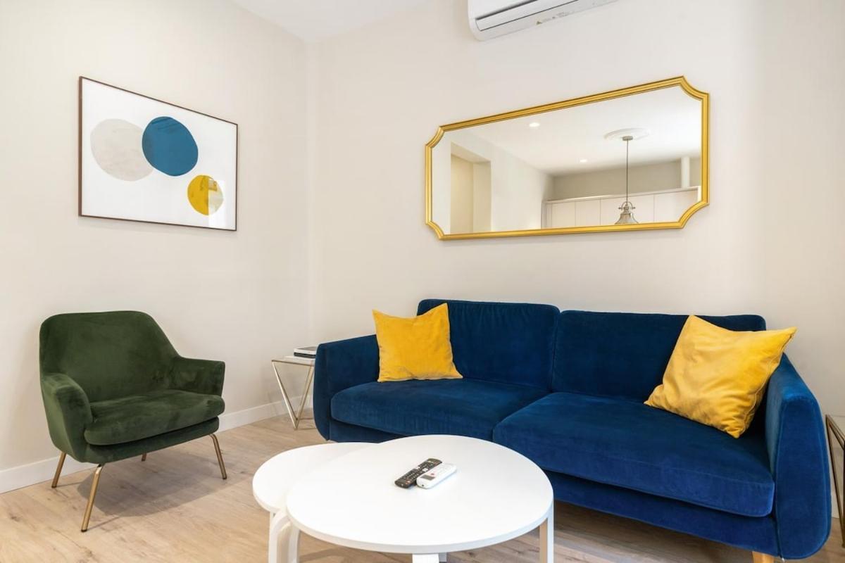 Modern, Brand-new For 4 In Letras - Huertas