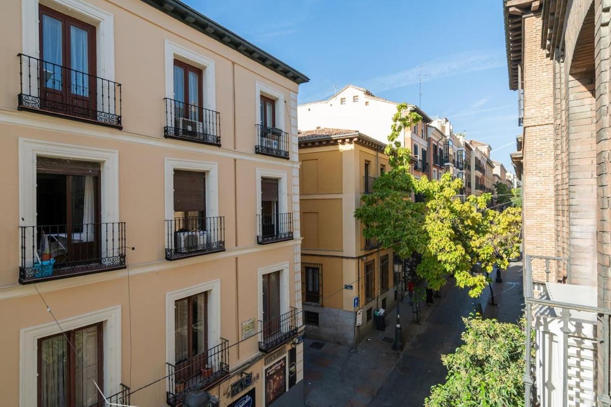 Modern, Brand-new For 4 In Letras - Huertas Apartamento *