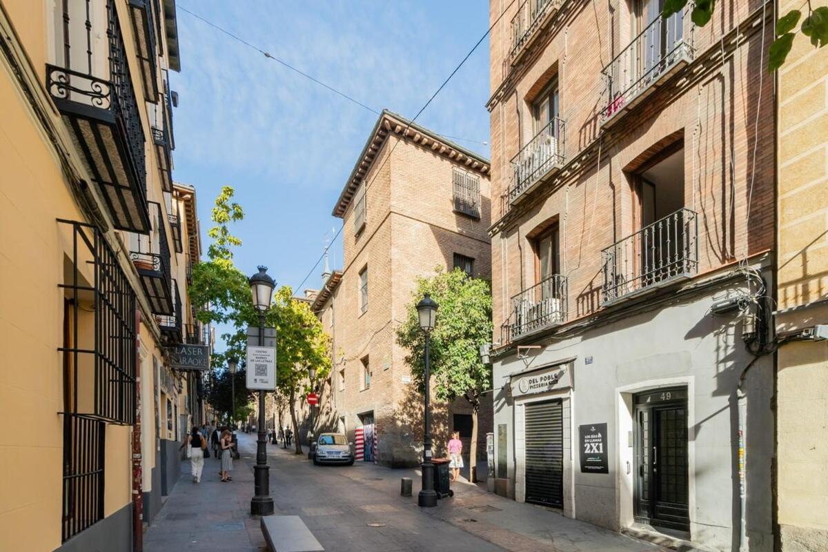 Modern, Brand-new For 4 In Letras - Huertas Apartamento *